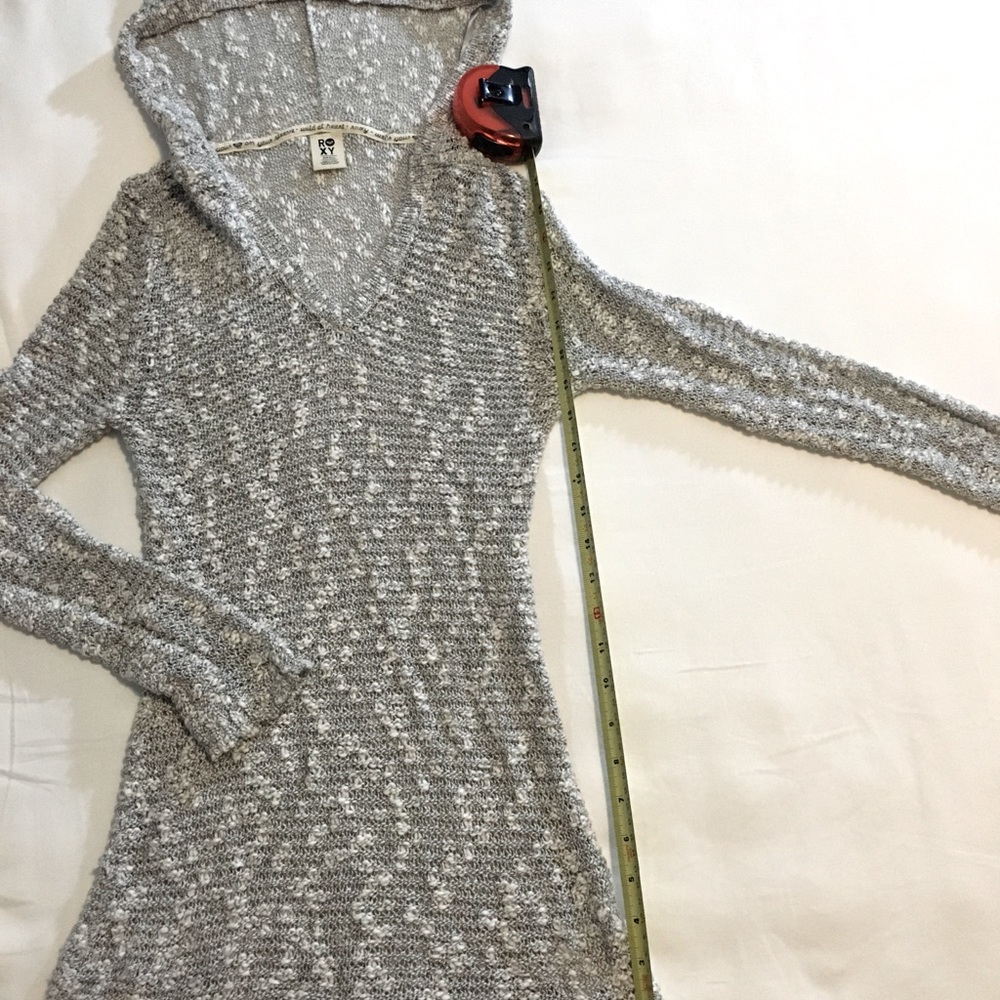 SOLD - ROXY - NWOT pullover hoodie. Very light, loose knit.